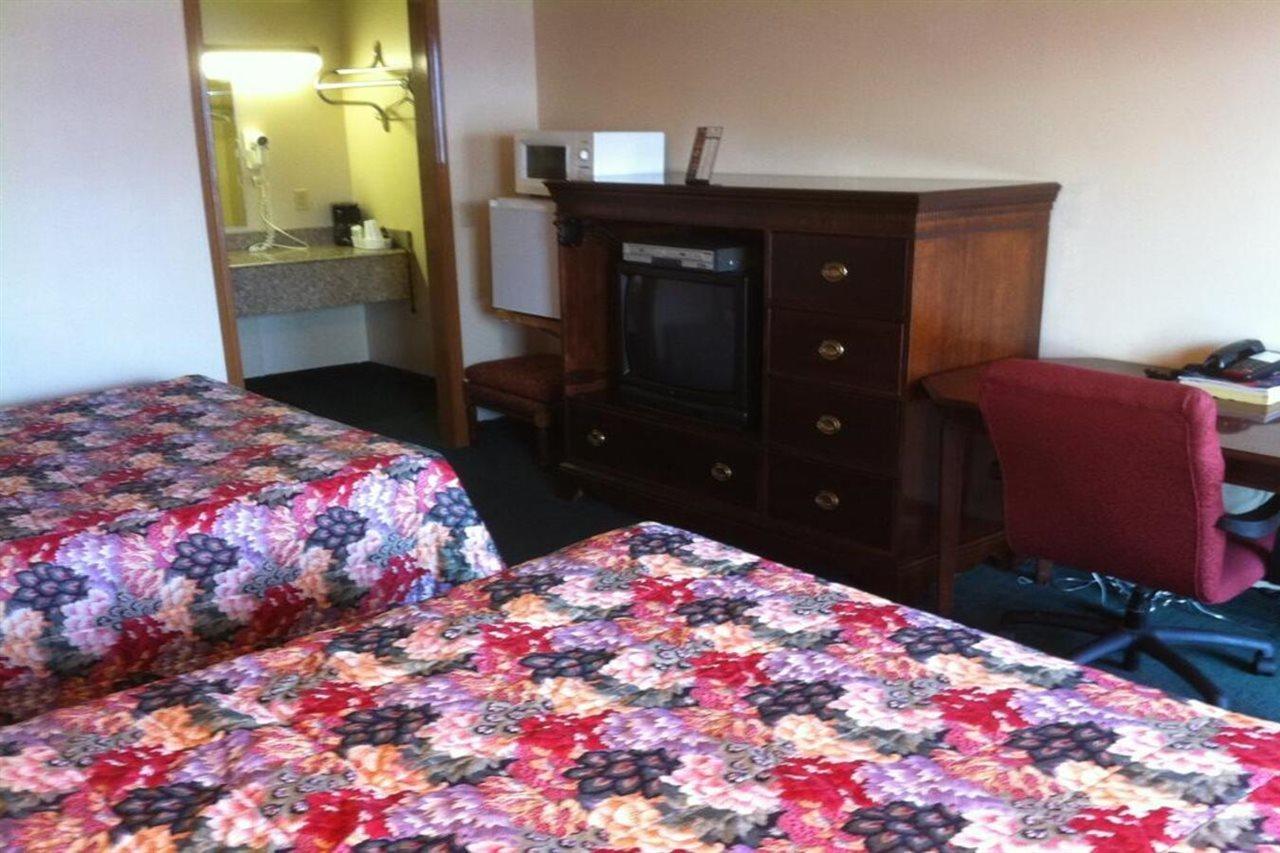 Northgate Inn Сагъно Екстериор снимка